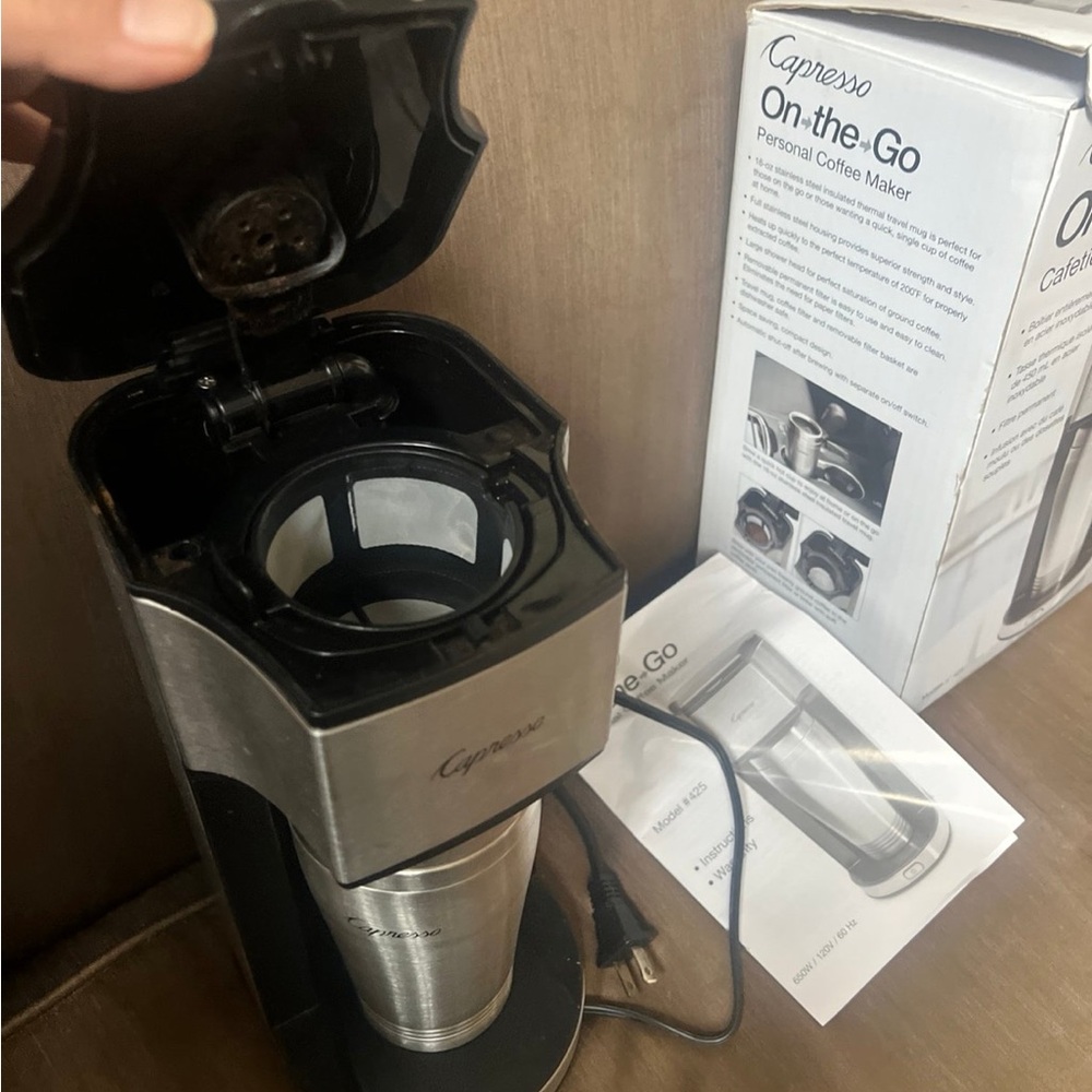 Capresso On-the-Go Coffee Maker - Picture 4 of 6